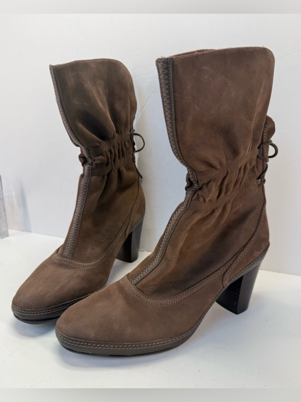 Clark’s artisan Women's dark Brown leather Mid-Calf Heeled Boots size 8